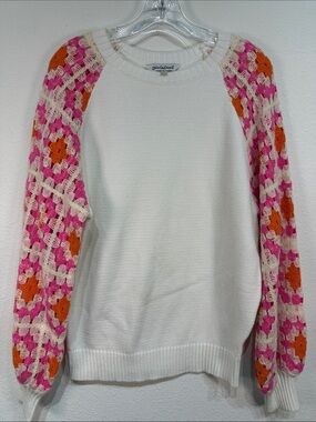 Davi & Dani crochet sweater size Small